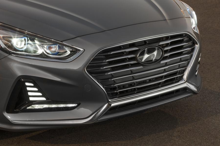 Детали экстерьера Hyundai Sonata Hybrid (LF) 2017 года  (NA) (фото 14 из 24)